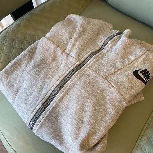 Women's Nike Sportswear Advance 15 Running Reflective Hoodie Like New Small - Picture 10 of 10